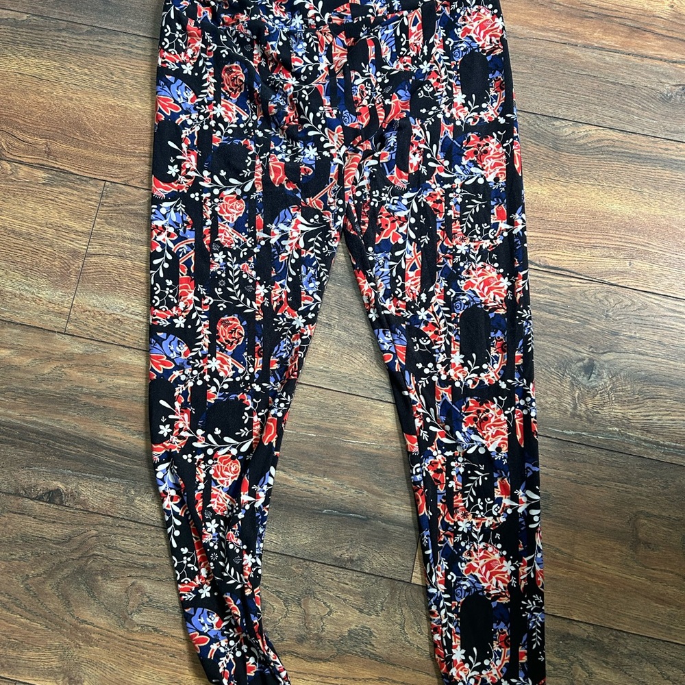 LuLaRoe Floral Patterned Leggings - Red, Blue, Black